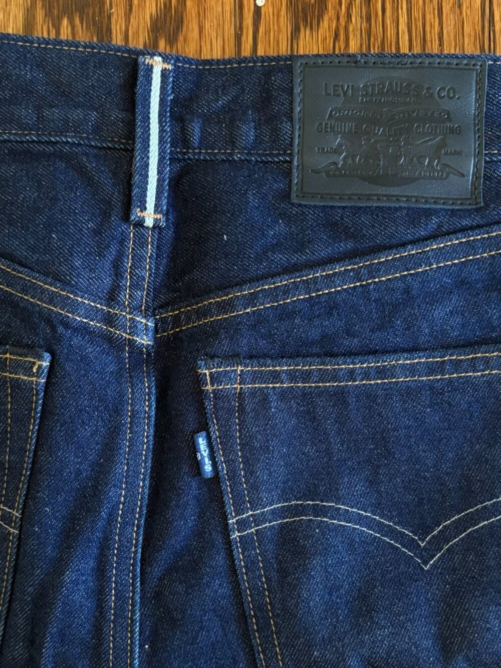 Levi's Women's Navy and Blue Jeans - Picture 8 of 8